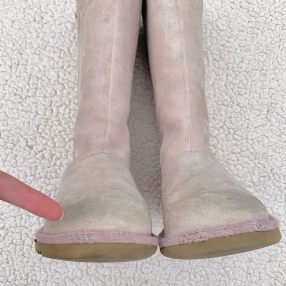 EUC Australia UGG suede boots. Size 6.5. Very cute boots with rainbow zipper. - Picture 6 of 10